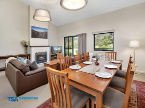 Snowbound Chalet 6